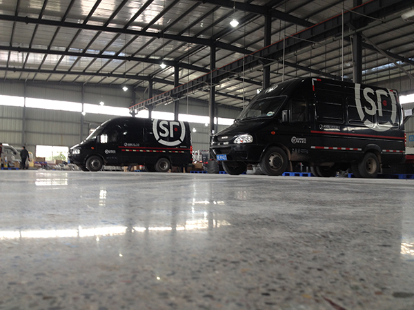 物流仓库地坪起砂怎么办？看看顺丰快递怎么做的